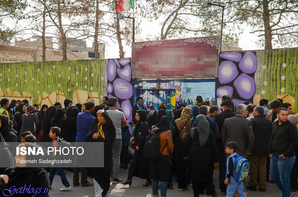 تصاویر) + تجمع خانواده‌های دانش آموزان قربانی تعرض جنسی مدرسه‌ای در اصفهان (